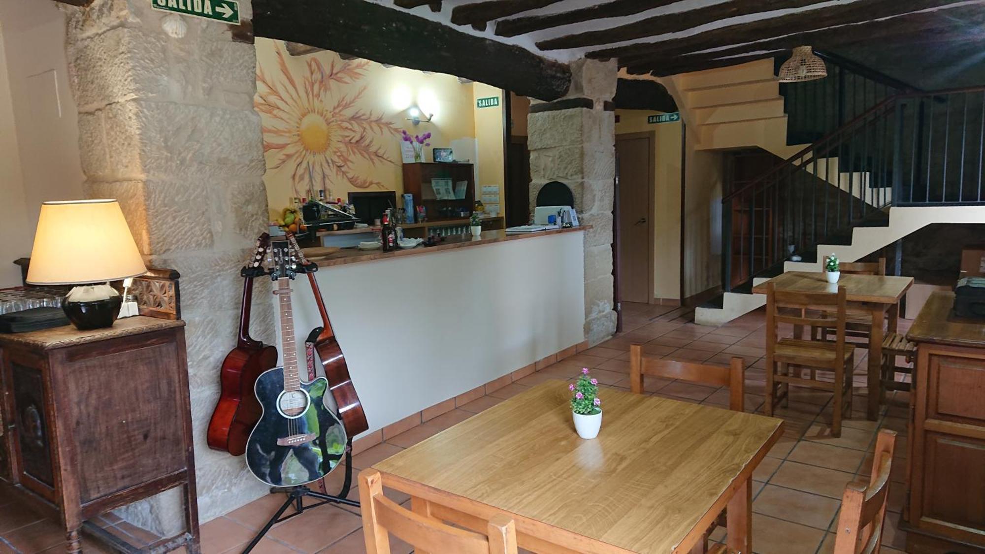 Albergue Sansol - El Oasis Del Camino Frances - Exclusivo Para Peregrinos Экстерьер фото