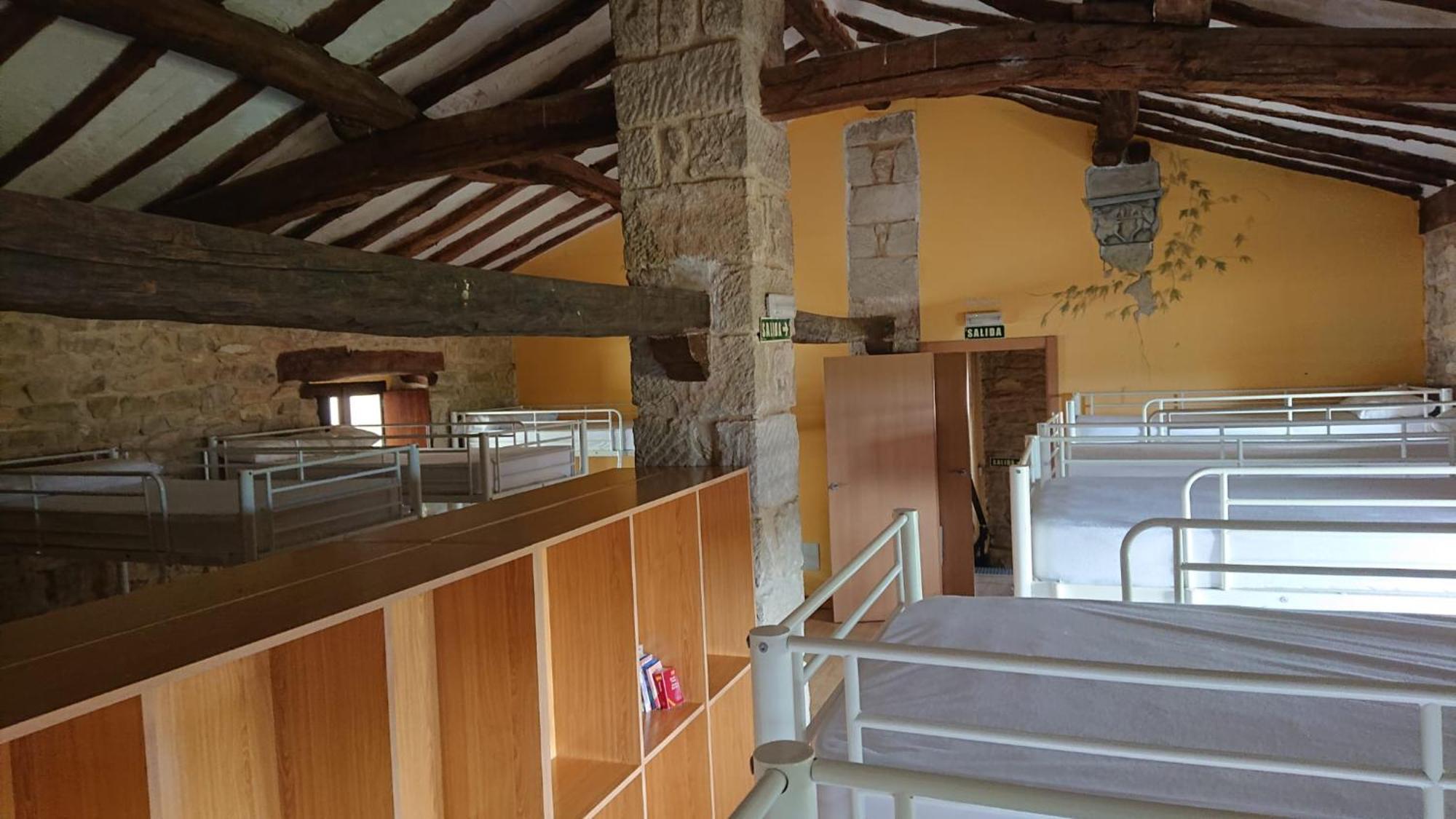 Albergue Sansol - El Oasis Del Camino Frances - Exclusivo Para Peregrinos Экстерьер фото