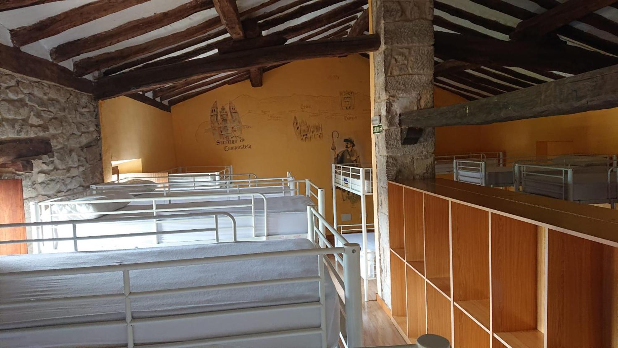 Albergue Sansol - El Oasis Del Camino Frances - Exclusivo Para Peregrinos Экстерьер фото