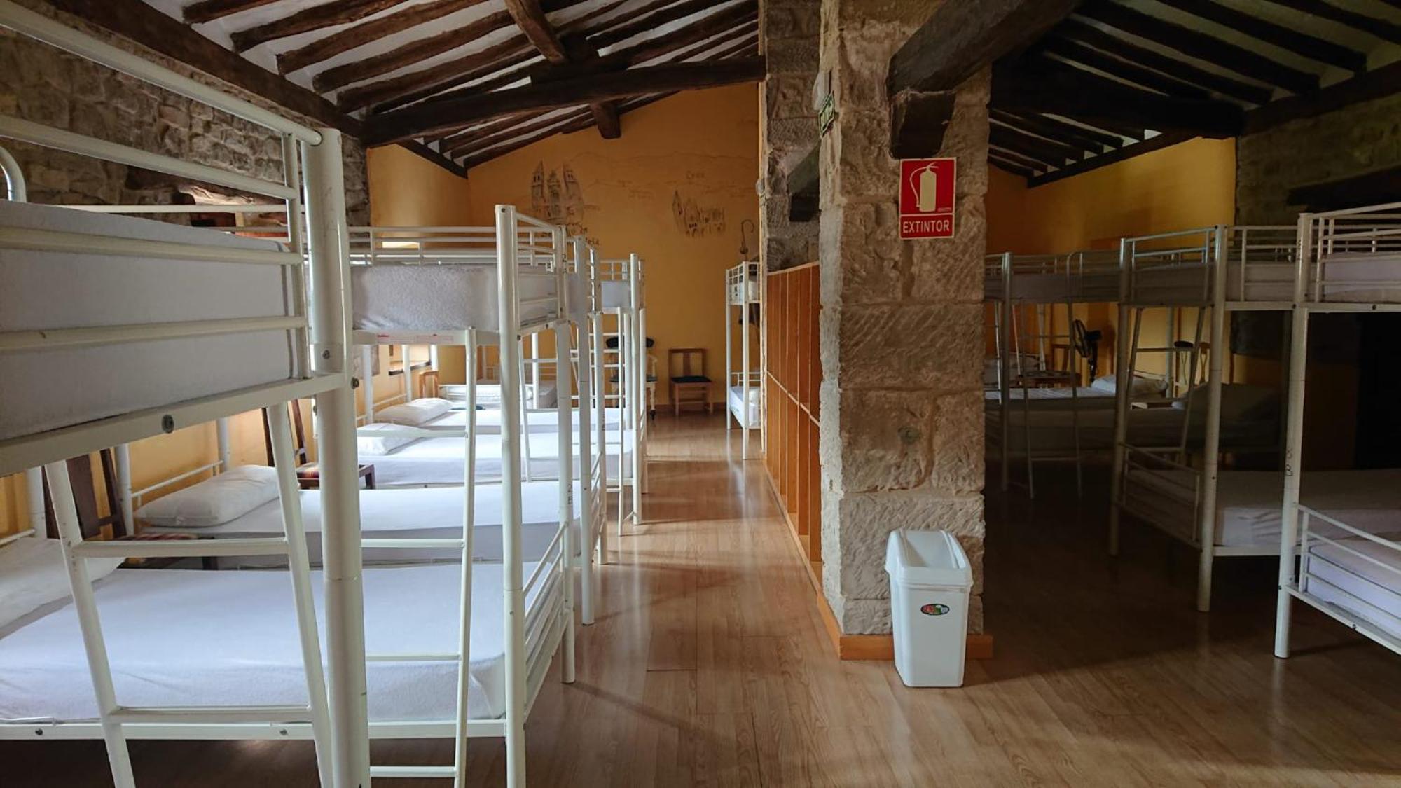 Albergue Sansol - El Oasis Del Camino Frances - Exclusivo Para Peregrinos Экстерьер фото